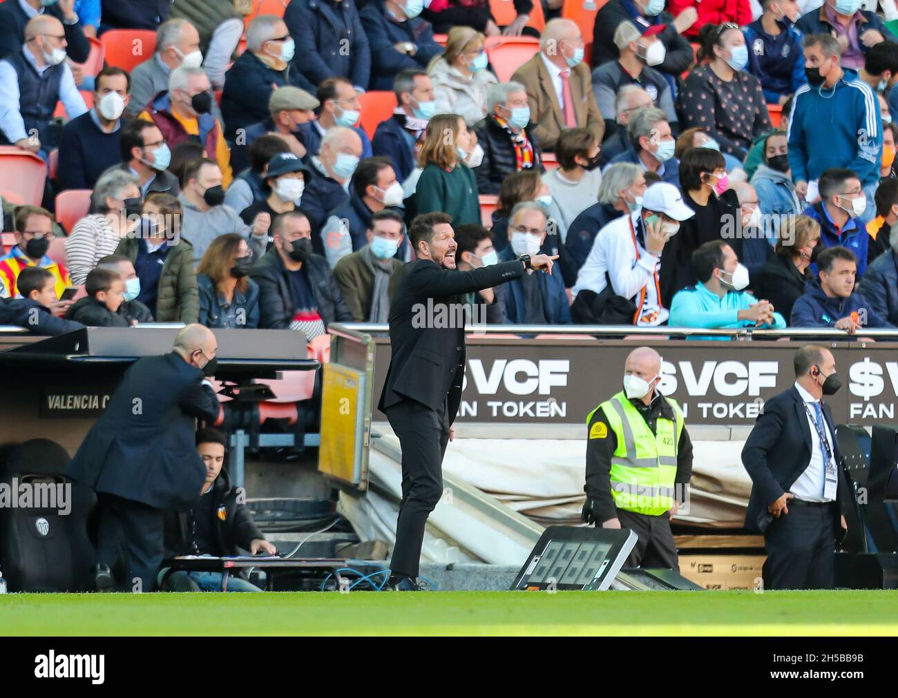 Diego Simeone, allenatore di Atletico de Madrid durante la partita di calcio Liga tra Valencia CF e Atletico de Madrid il 7 novembre 2021 allo stadio Mestalla di Valencia, Spagna - Foto: Ivan Terron/DPPI/LiveMedia Foto Stock