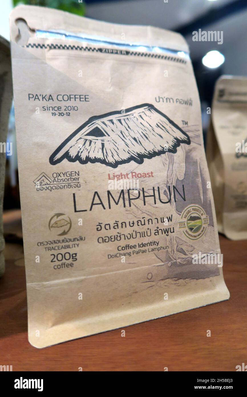 Caffè Lamphun arabica. La piantagione di caffè si trova nel distretto di Ban Hong, nella provincia di Lamphun, nel nord della Thailandia, con varietà caturra, catimor e typica. Foto Stock