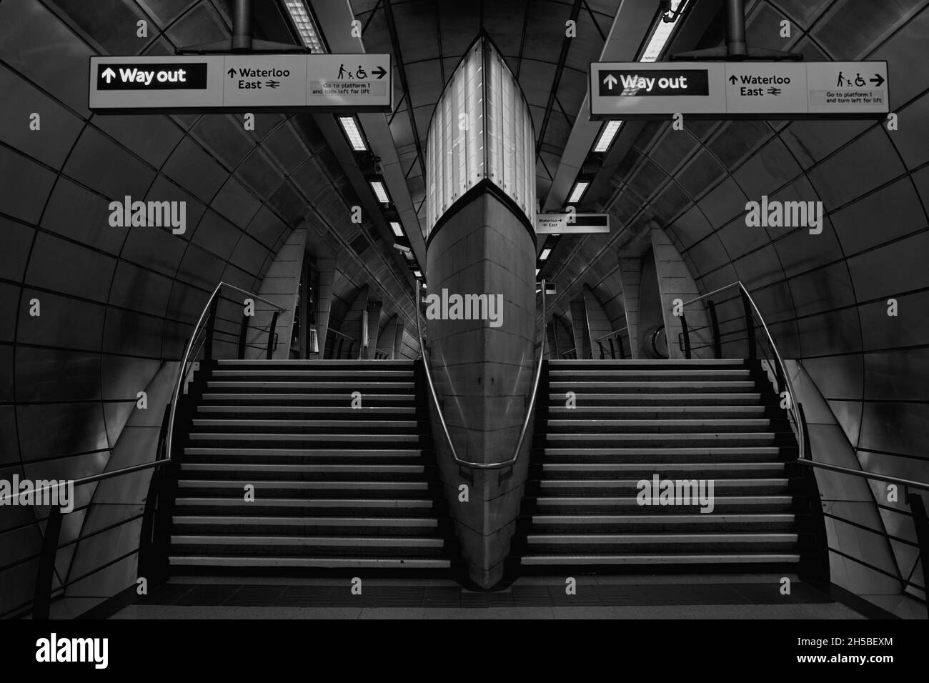 Stazione della metropolitana Southwark di Londra Foto Stock