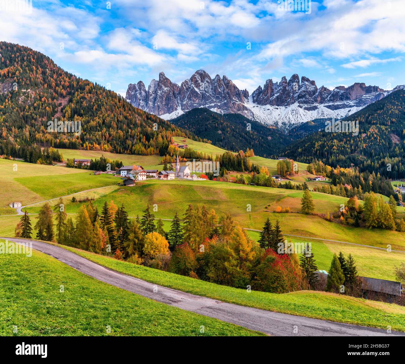 Villnoess, Val di Funes, scenari autunnali, Trentino, Italia Foto Stock