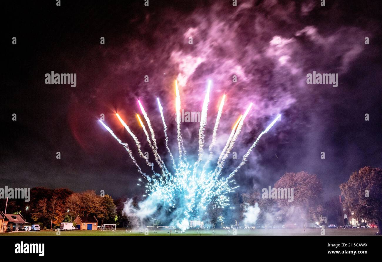 Fuochi d'artificio a Highgate London UK Foto Stock