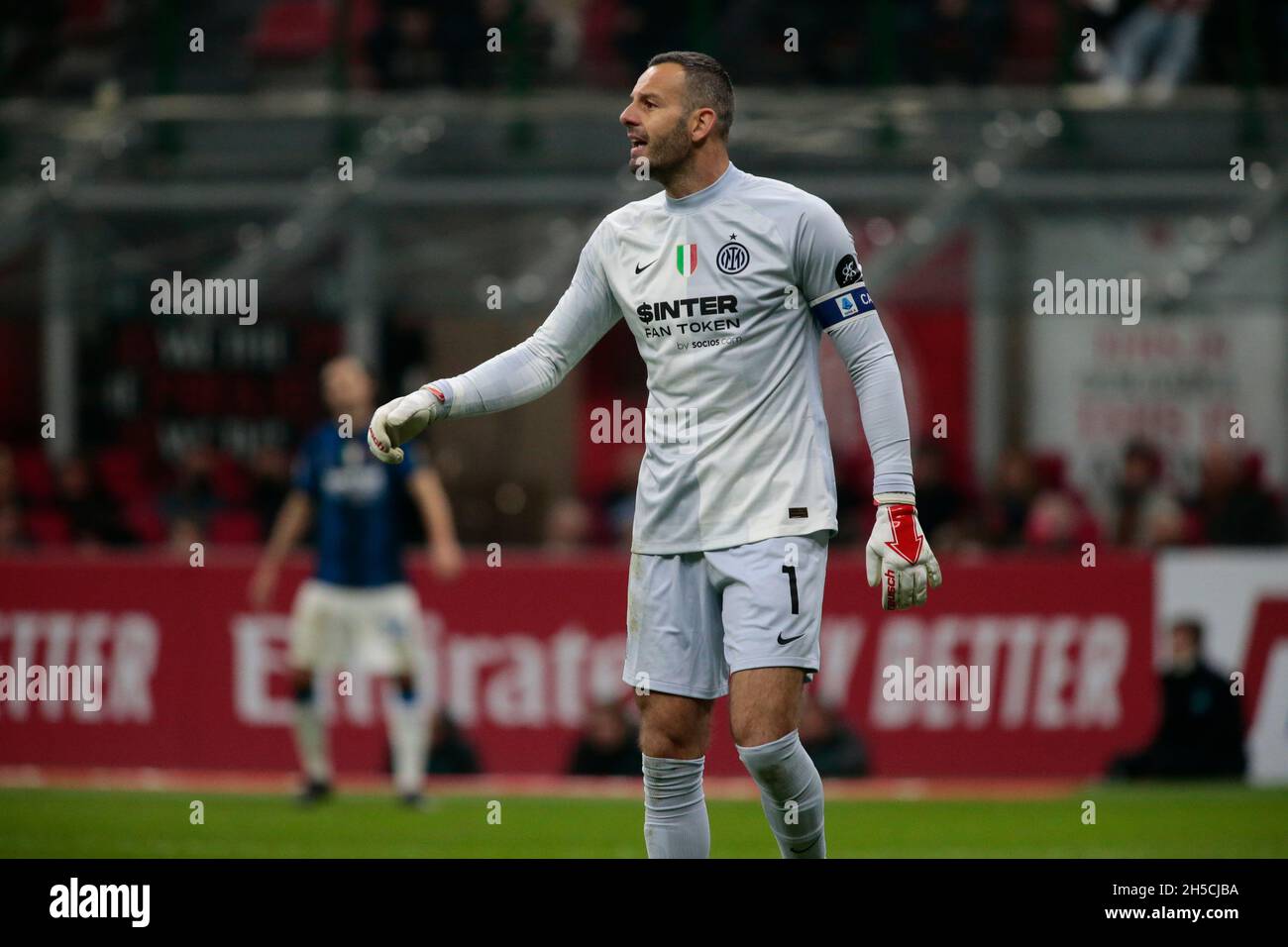 Milano, 07 novembre 2021 Samir Handanovic (FC Internazionale) durante la Serie Italiana Una partita di calcio tra AC Milan e FC Internazionale su nove Foto Stock