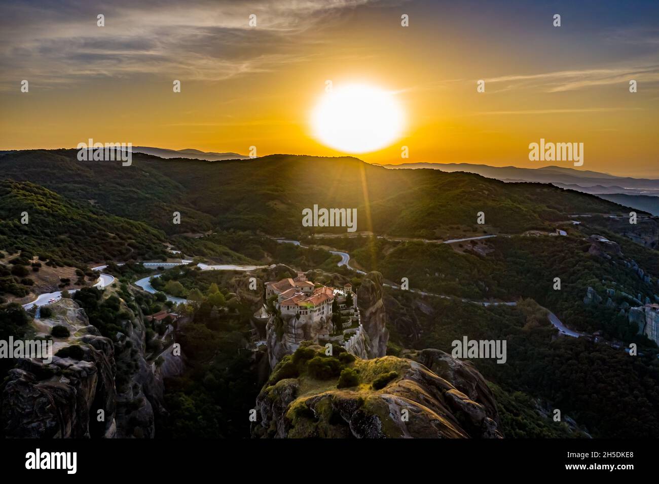 Meteora Klöster aus der Luft | Monasteri Meteora dall'alto Foto Stock