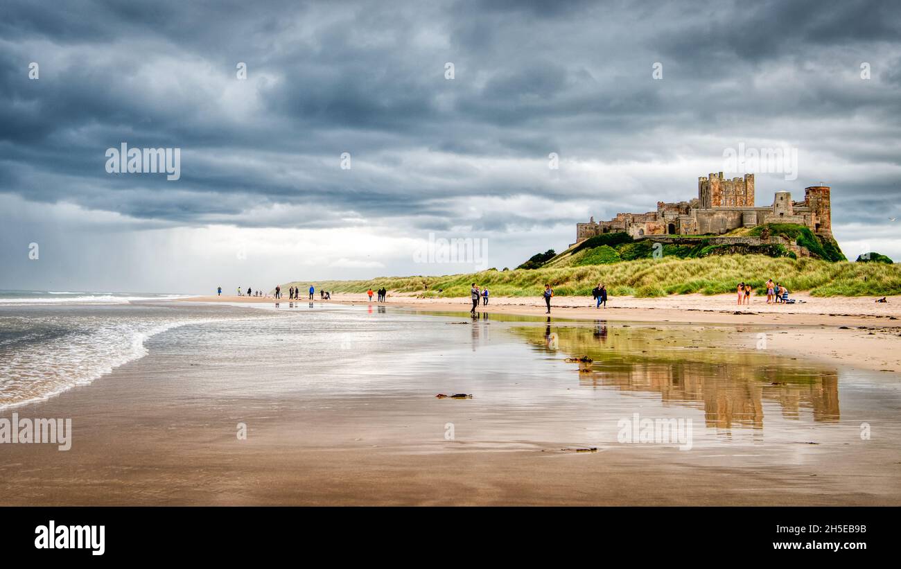 Bambburgh, Northumberland, Regno Unito - 8 settembre 2018: Una vista del Castello di Bambburgh nel Northumberland Foto Stock
