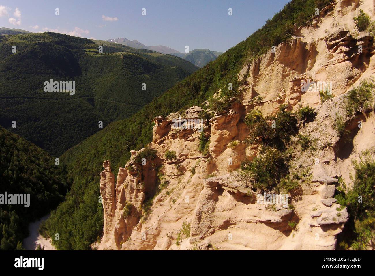 Veduta aerea, Parco Nazionale dei Monti Sibillini, pale rosse, Fiastra, Marche, Italia, Europa Foto Stock