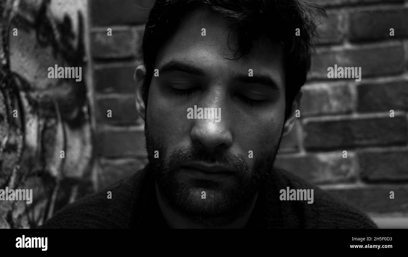 Ritratto di un uomo che fa una pausa Foto Stock