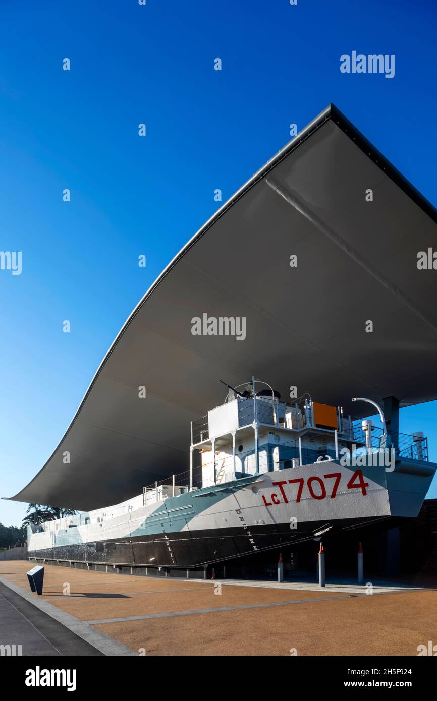 Inghilterra, Hampshire, Portsmouth, Southsea, D-Day Story Museum, World War Two Landing Craft LCT7074 Foto Stock