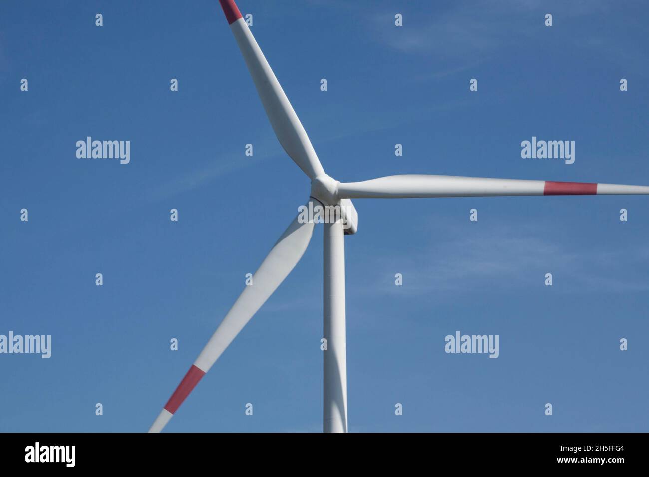 Turbine eoliche per una fonte di energia popolare e verde sostenibile Foto Stock