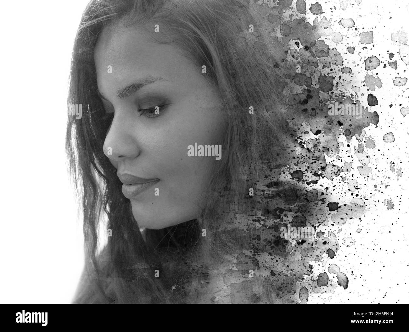 Pittura. Pittura ad inchiostro espressiva astratta combinata con un ritratto di profilo Foto Stock