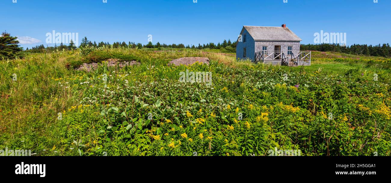 Casa abbandonata sull'isola di Bonaventure; Quebec, Canada Foto Stock