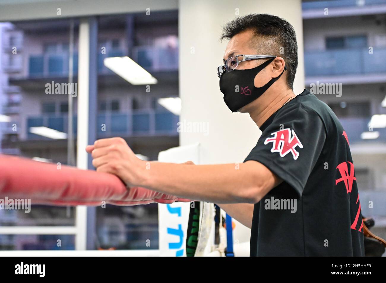 Yokohama, Kanagawa, Giappone. 4 novembre 2021. Shingo Inoue Boxing : sessione di formazione a Yokohama, Kanagawa, Giappone . Credit: Hiroaki Finito Yamaguchi/AFLO/Alamy Live News Foto Stock