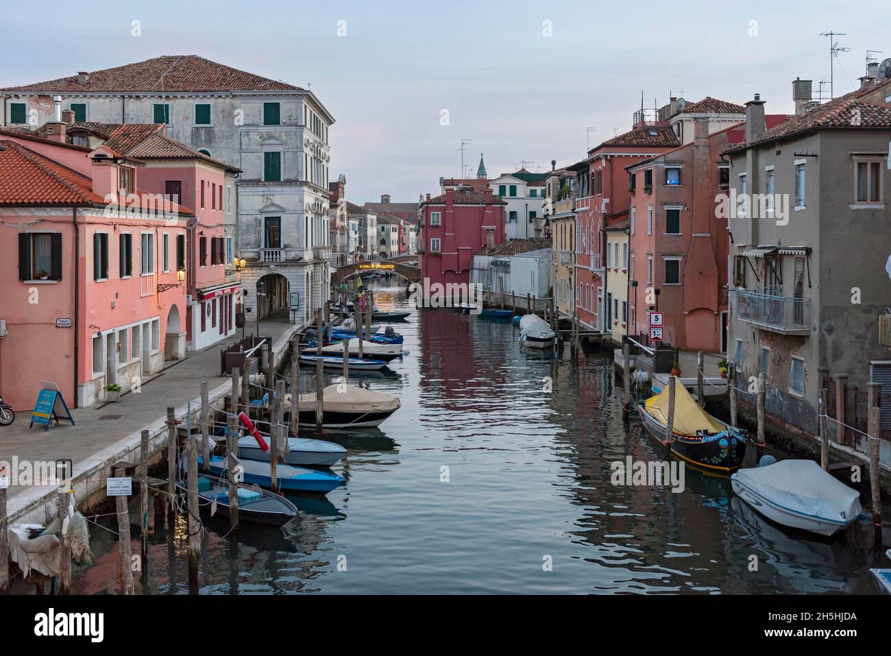 Canale Vena, Chioggia visto da Ponte di Vigo, Venezia, Italia Foto Stock