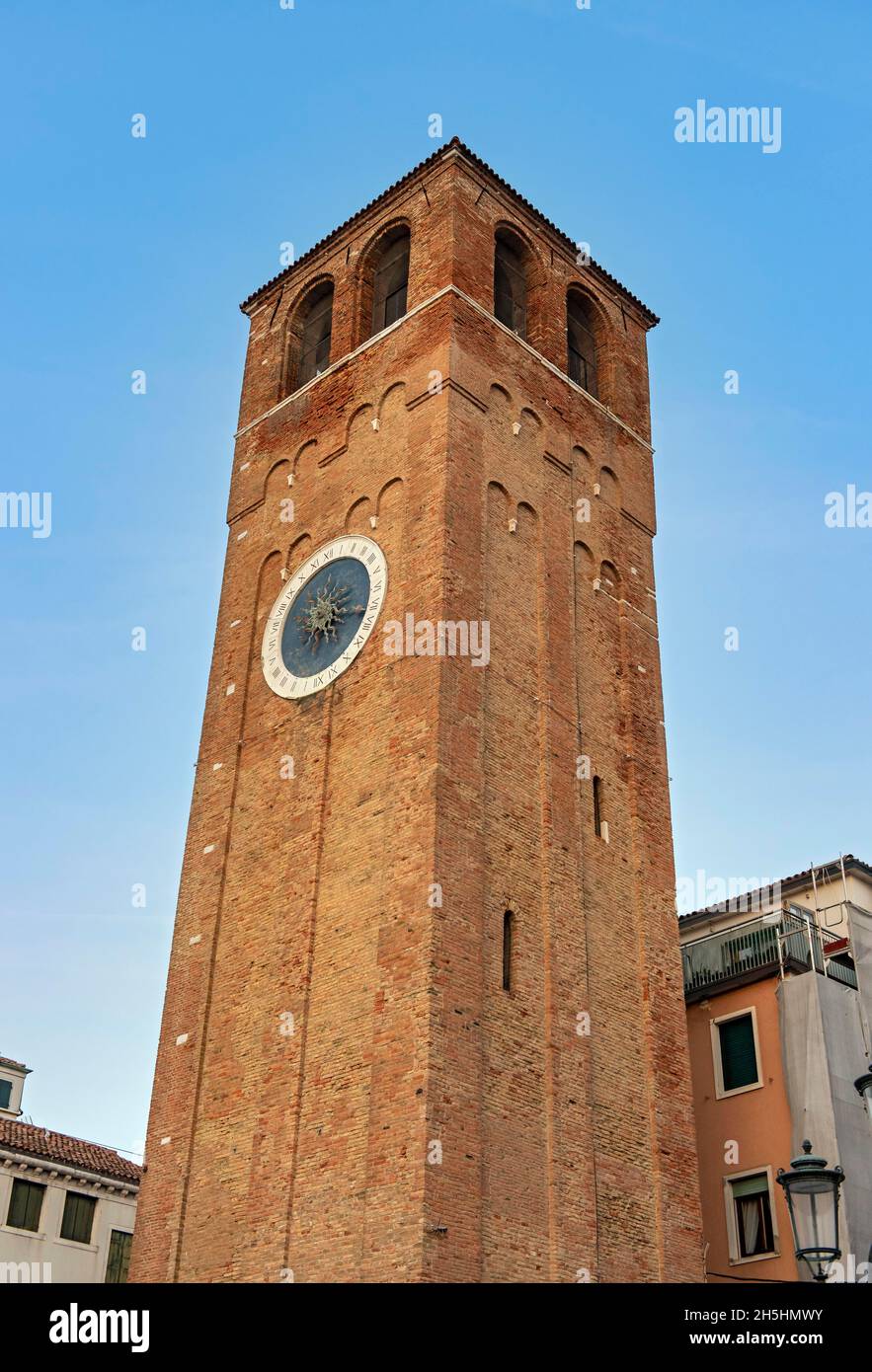 Torre dell'Orologio di S. Andrea, Chioggia, Venezia, Italia Foto stock -  Alamy