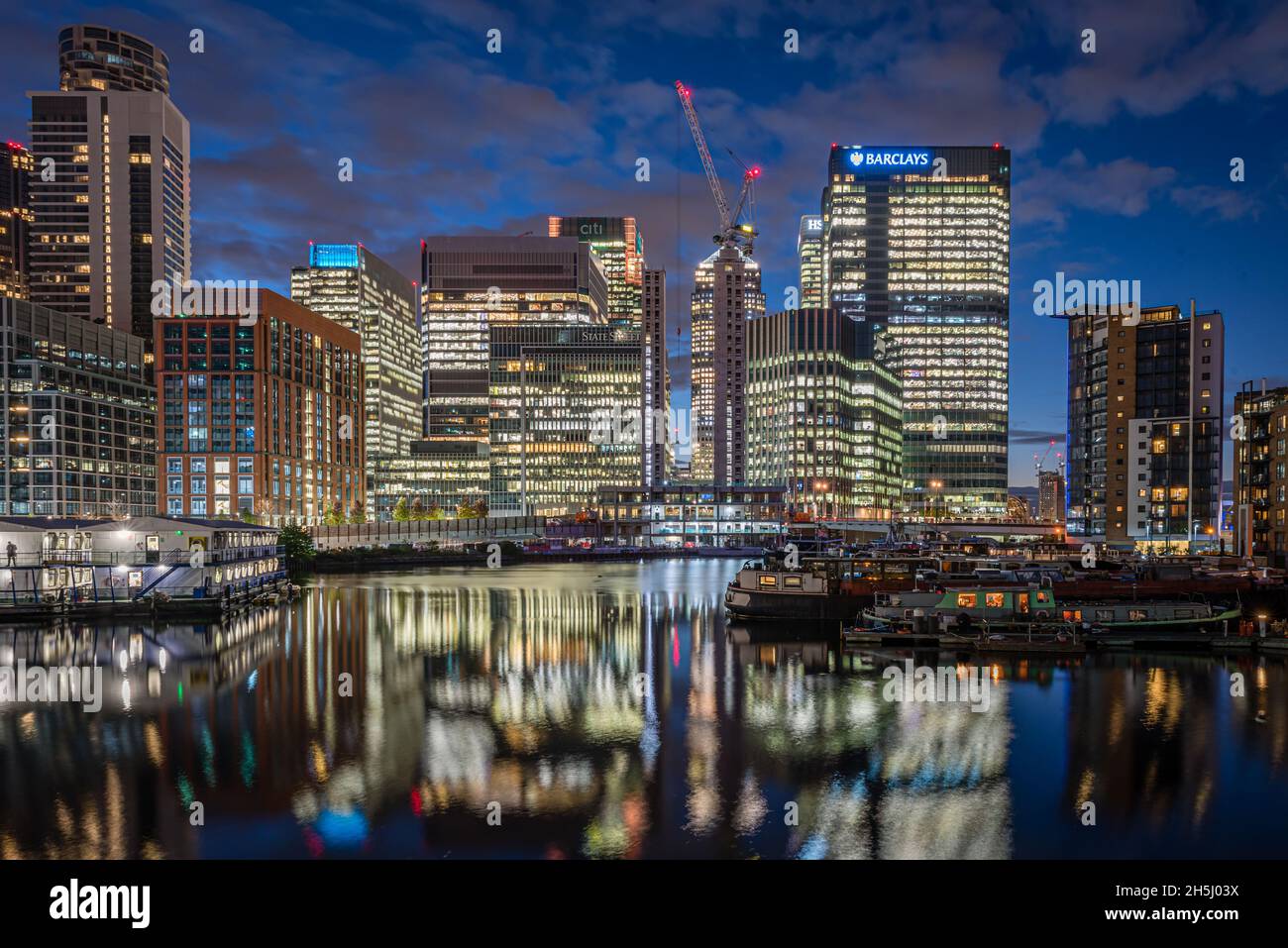 Canary Wharf di notte, Londra, Regno Unito Foto Stock