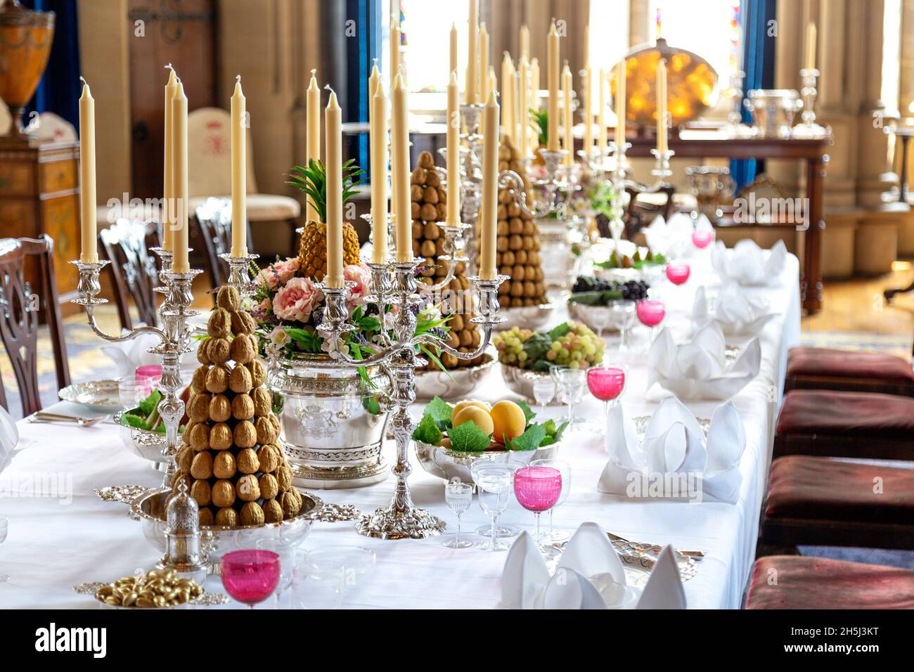 Interno della sala da pranzo al Castello di Arundel e Arundel, REGNO UNITO Foto Stock
