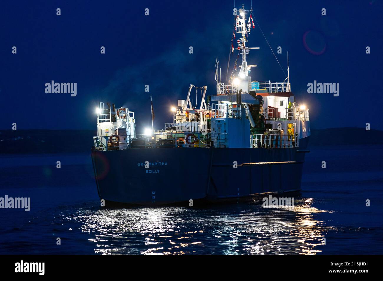 Generale nave da carico il Gry Maritha appena fuori dal porto di Penzance. Cornovaglia. Foto Stock