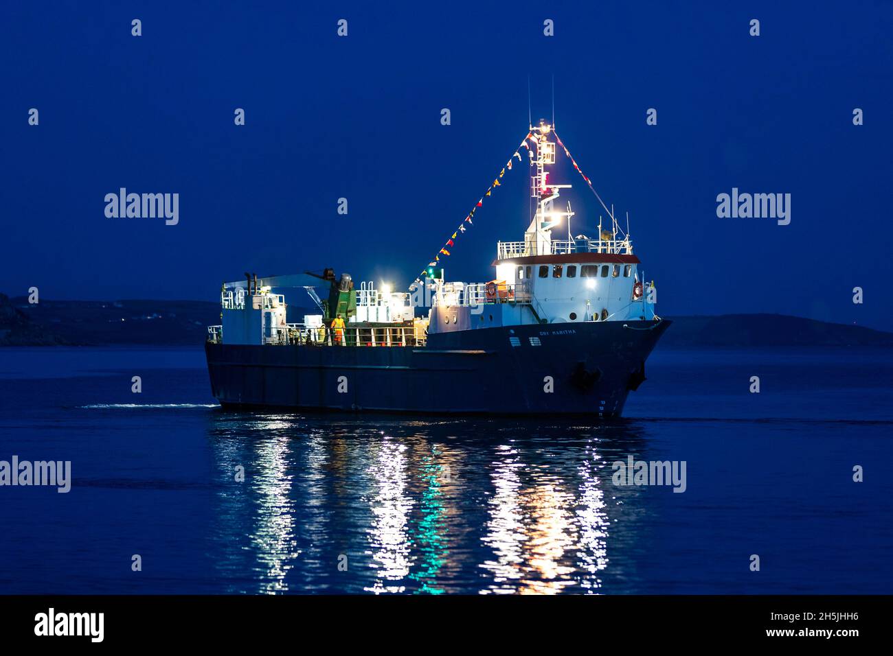 Generale nave da carico il Gry Maritha appena fuori dal porto di Penzance. Cornovaglia. Foto Stock