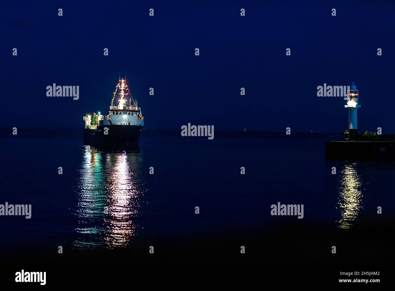 Generale nave da carico il Gry Maritha appena fuori dal porto di Penzance. Cornovaglia. Foto Stock