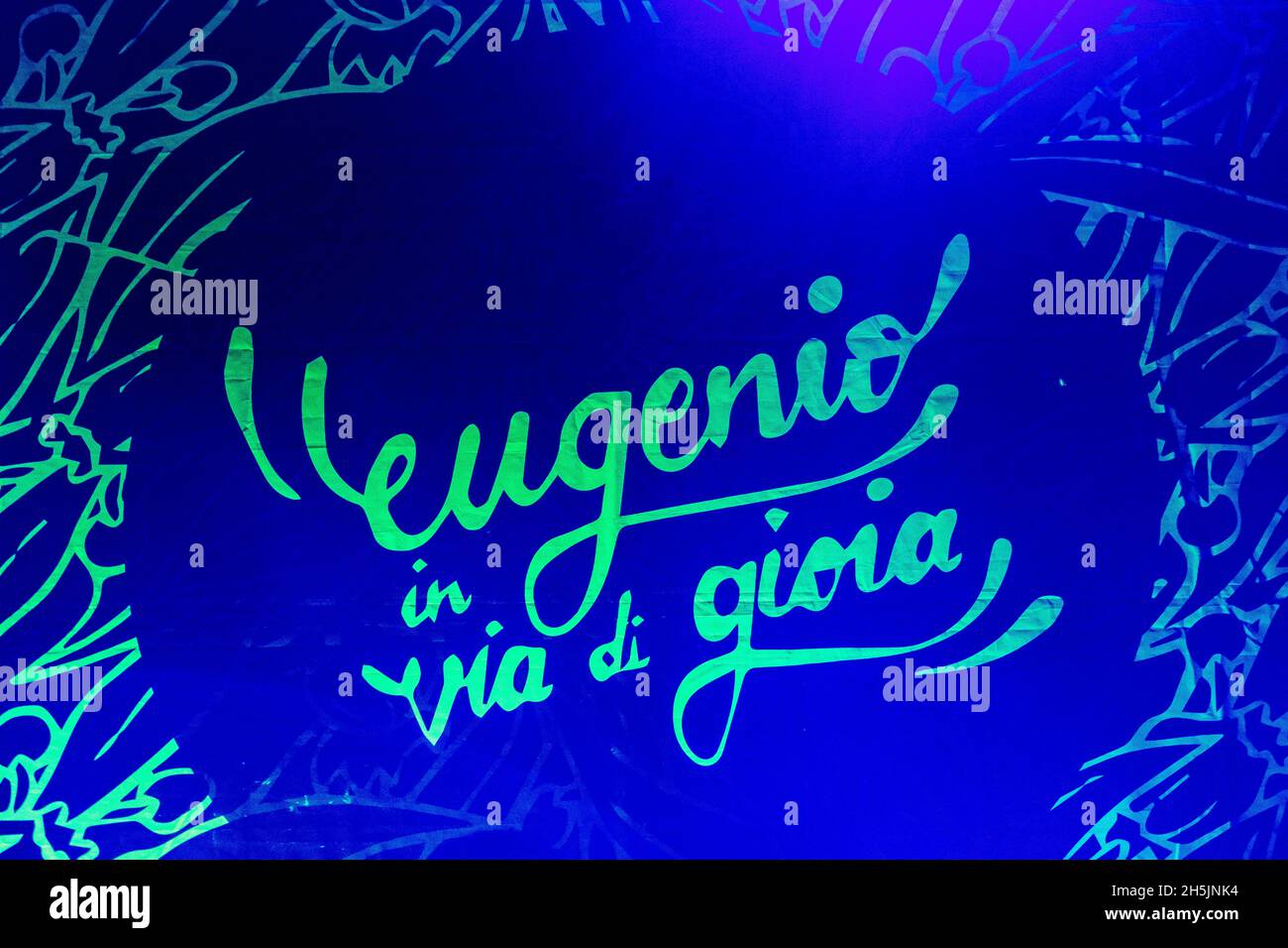 Milano Italia 09 Novembre 2021 Eugenio in Via di gioia - Musica pop italiana - live ad Alcatraz © Andrea Ripamonti / Alamy Foto Stock