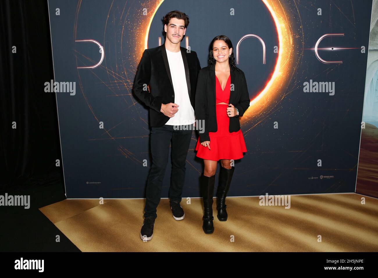 10 novembre 2021: TAL HYMANS (R) partecipazione alla Sydney Premiere of 'Dune' all'evento Cinemas George Street il 10 novembre 2021 a Sydney, NSW Australia (Credit Image: © Christopher Khoury/Australian Press Agency via ZUMA Wire) Foto Stock