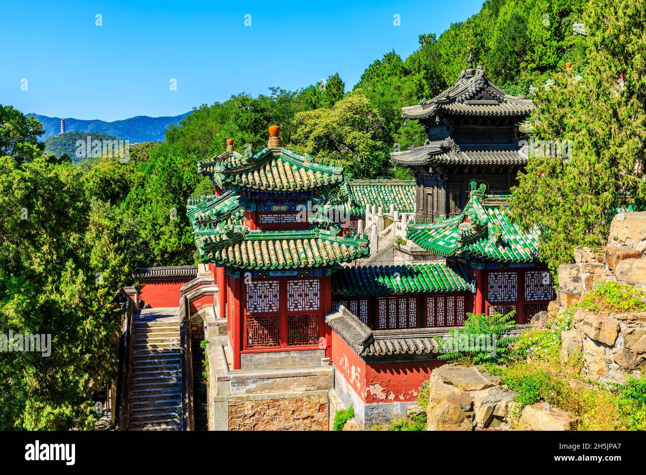 Padiglione del palazzo estivo a Pechino, Cina. Gli antichi giardini imperiali. Foto Stock