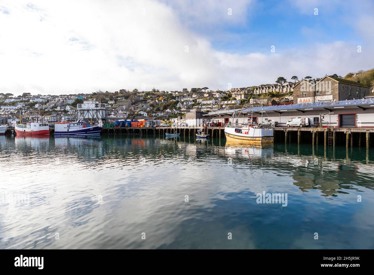 Mercato del pesce di Newlyn, dove le catture sbarcate sono oggetto di scambi in tutta l'UE. Foto Stock