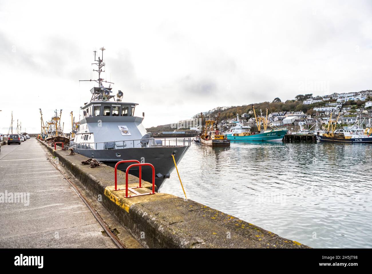 IFCA pesca pattuglia nave a fianco a Newlyn Harbour, Cornovaglia. REGNO UNITO. Tensioni nel settore della pesca UE/Regno Unito. Foto Stock