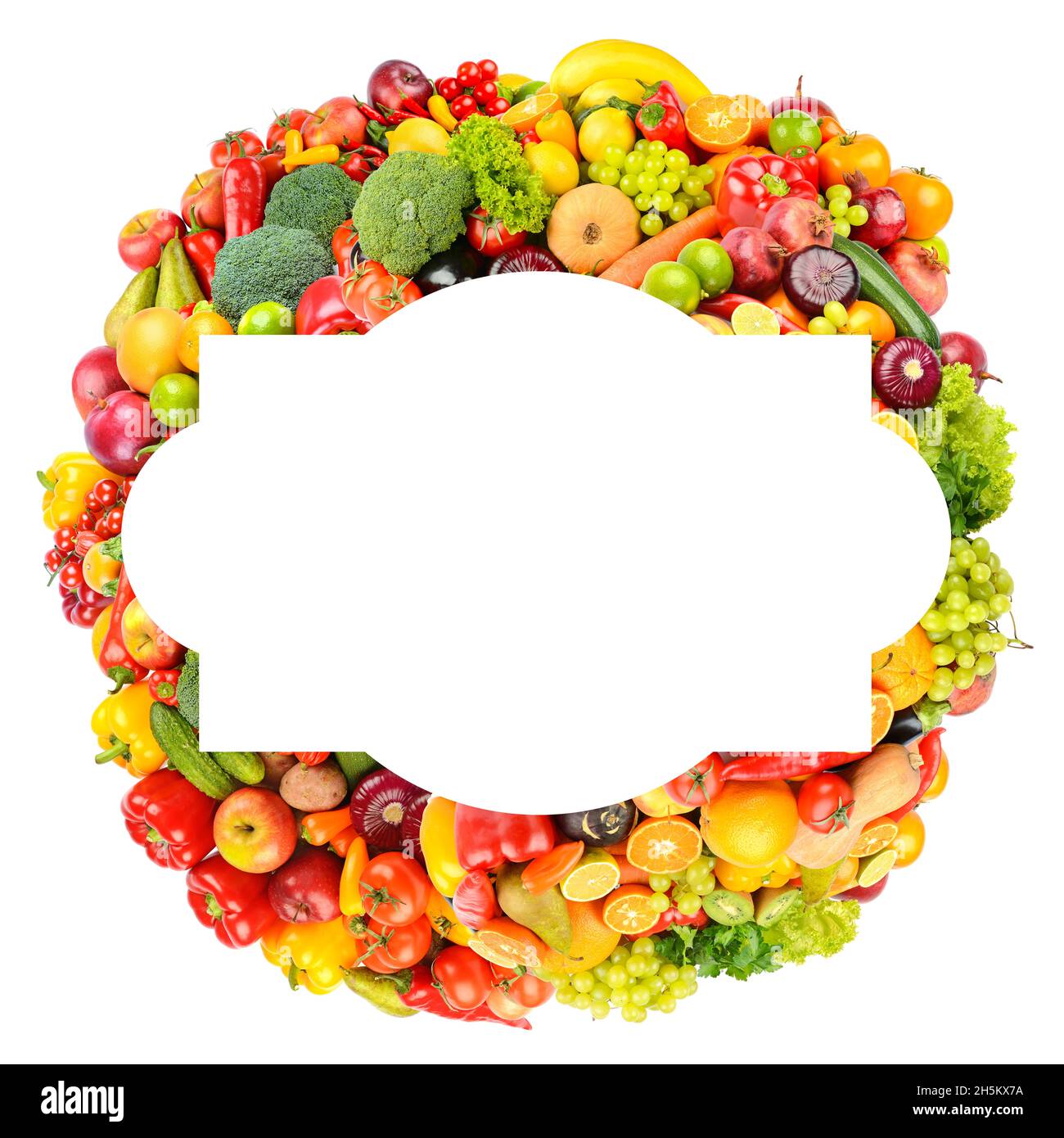 Cornice da frutta luminosa e colorata, verdure e bacche isolate su sfondo bianco. Foto Stock