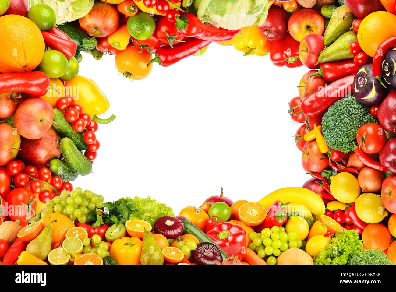 Cornice rettangolare di frutta, verdura e bacche luminose e colorate isolate su sfondo bianco. Foto Stock