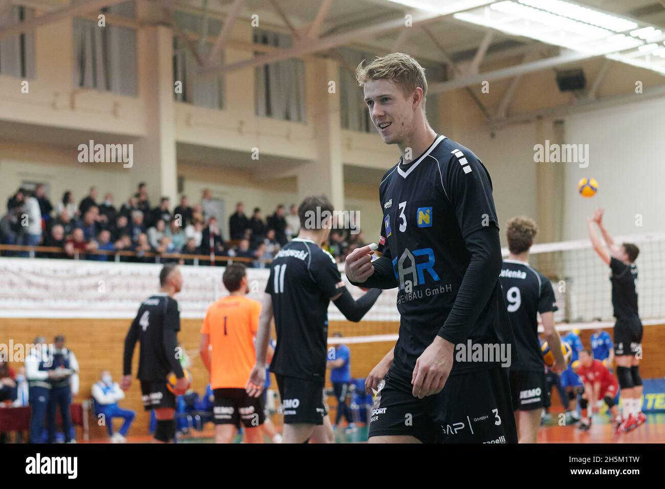 KHARKIV, UCRAINA - 10 NOVEMBRE 2021: La partita di pallavolo della CEV Challenge Cup VSC Law Academy contro VCA AMSTETTEN Foto Stock