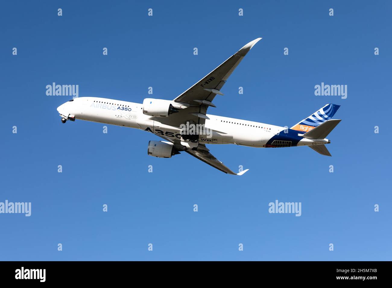 Flighttlab Airbus A350-900 a Montreal Airport, Pierre-Elliott Trudeau, Quebec, Canada Foto Stock