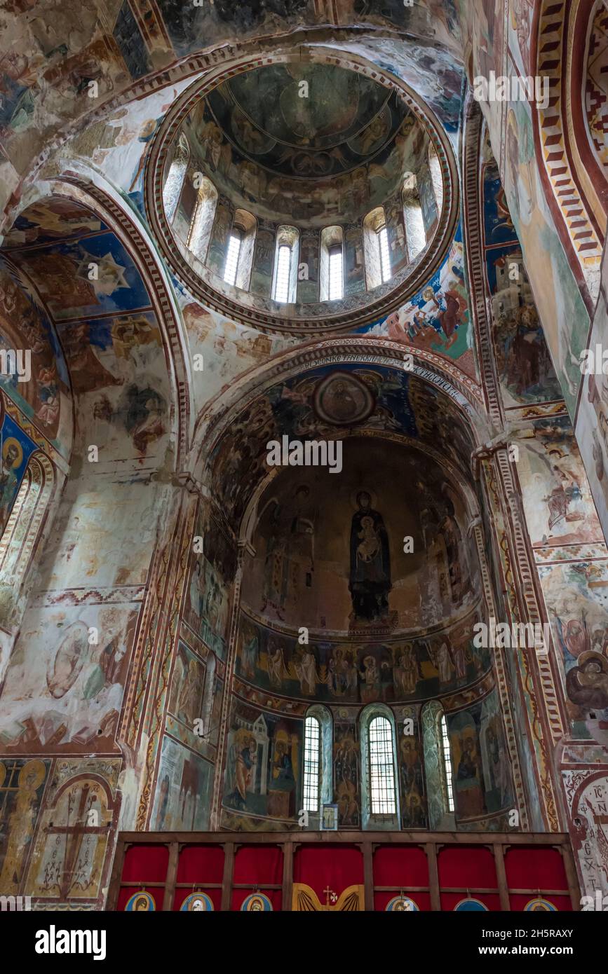 Monastero di Gelati, Chiesa della Vergine del Beato, mosaico e murale nell'abside. Kutaisi, Regione di Imereti, Georgia, Caucaso Foto Stock