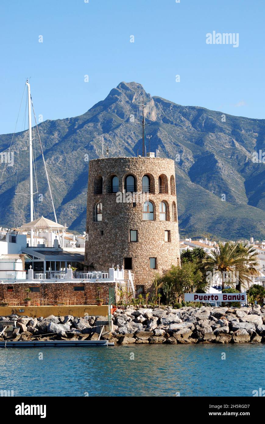 Vista della zona portuale, Puerto Banus, Marbella, Costa del Sol, Provincia di Malaga, Andalucia, Spagna. Foto Stock