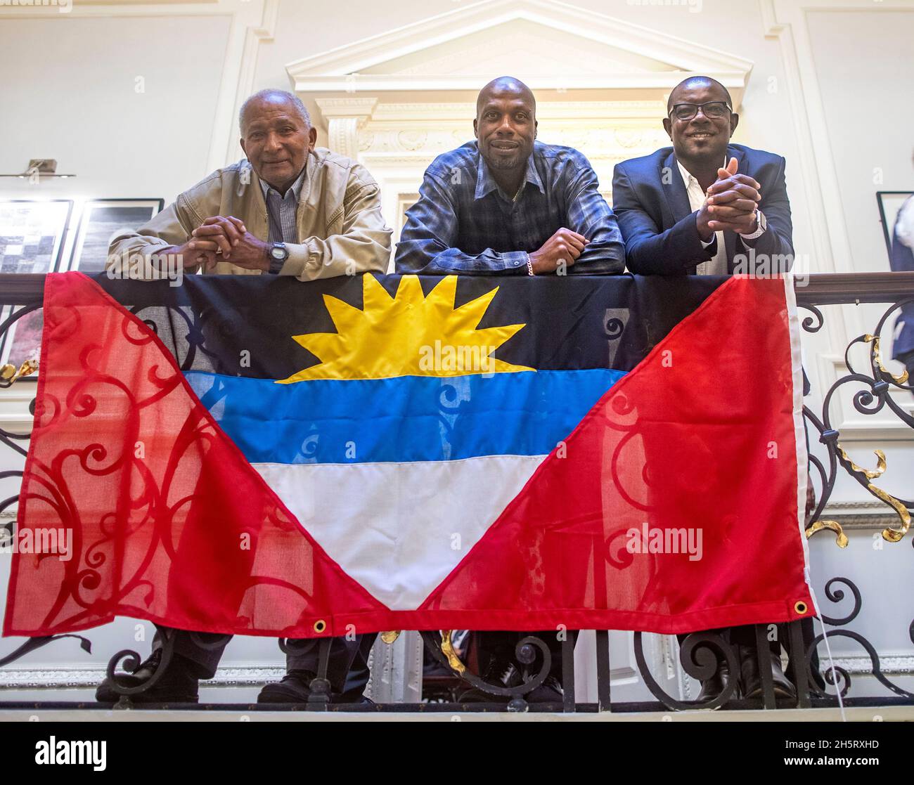 pic mostra: Tre grandi e cavalieri d'Antigua dell'India occidentale Sir Curtly Ambrose, Sir Richie Richardson e Sir Andy Roberts al Ro Foto Stock