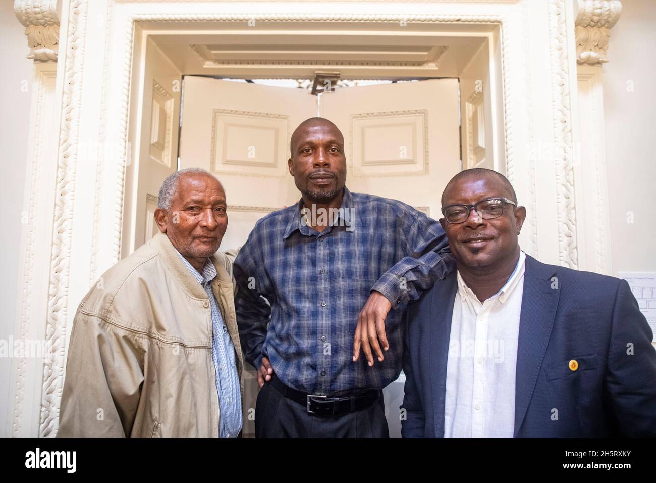 pic mostra: Tre grandi e cavalieri d'Antigua dell'India occidentale Sir Curtly Ambrose, Sir Richie Richardson e Sir Andy Roberts al Ro Foto Stock