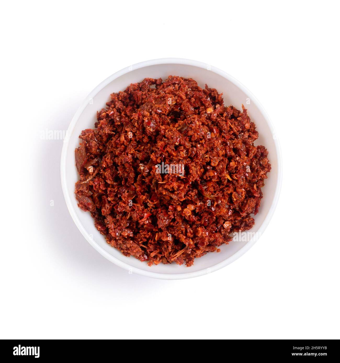 condimento con scaglie di pesce o fiocchi di maldive piccanti, preparato con peperoncini, pomodoro, zenzero, aglio e sale, cibo fresco in una tazza o in una ciotola, preso dall'alto Foto Stock