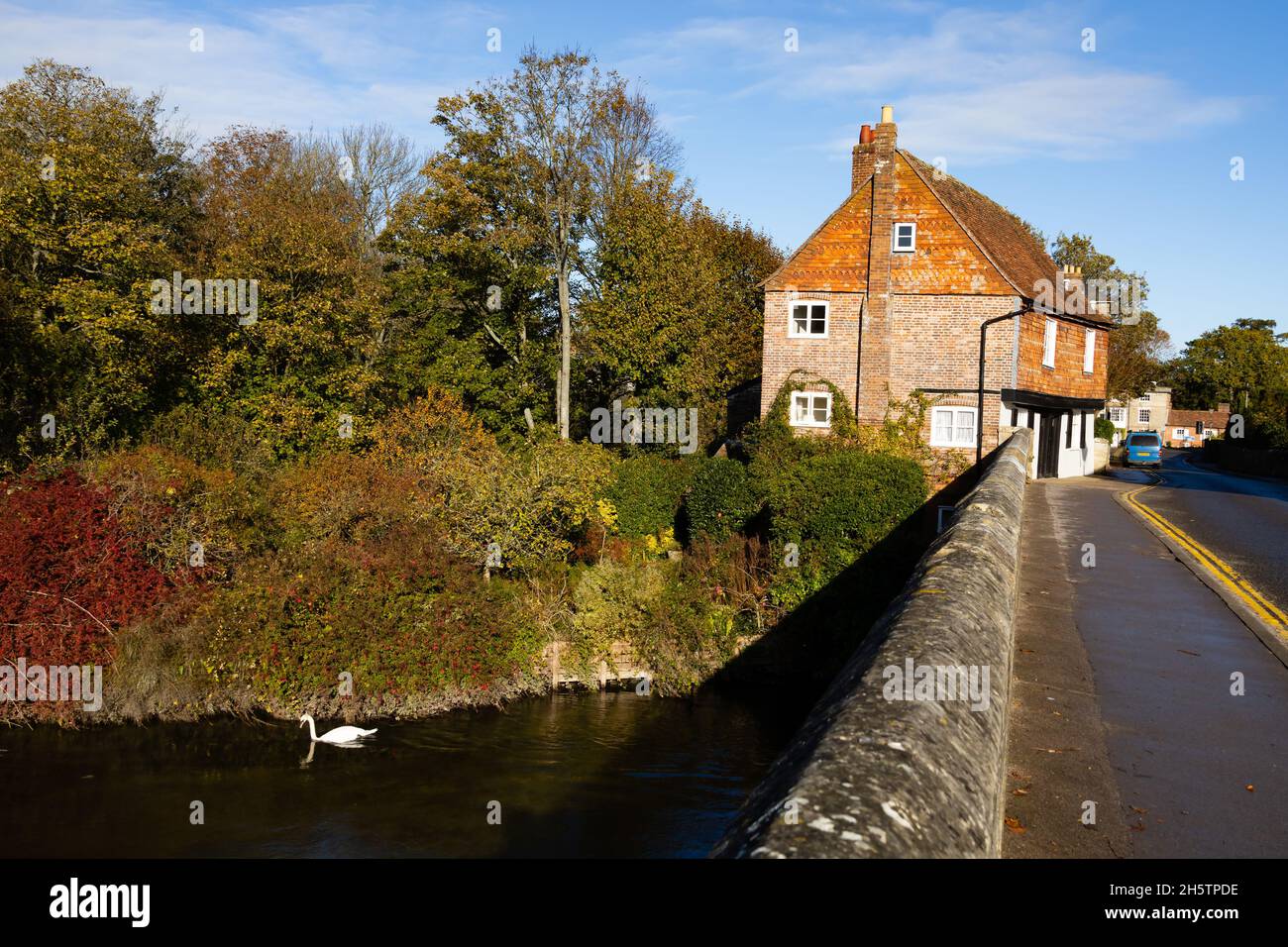 St Nicholas' Road ponte sul fiume Avon, Salisbury, Wiltshire, Inghilterra Foto Stock