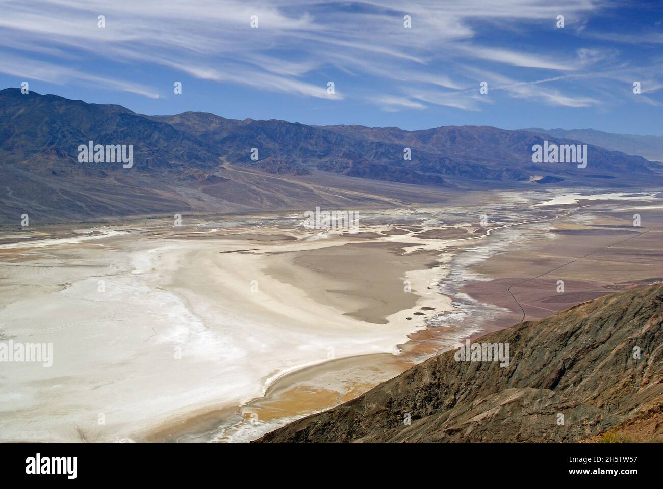 Death Valley da Dante's View, a più di un miglio sopra il fondovalle Foto Stock