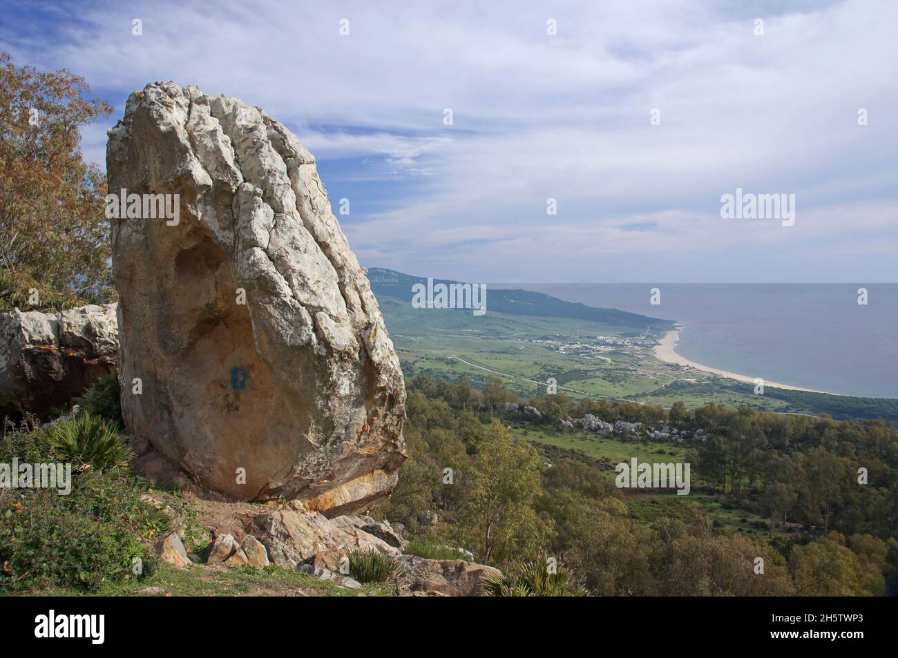 Spagna: La vista di Bolonia e la costa atlantica dalla Sierra de la Plata Foto Stock