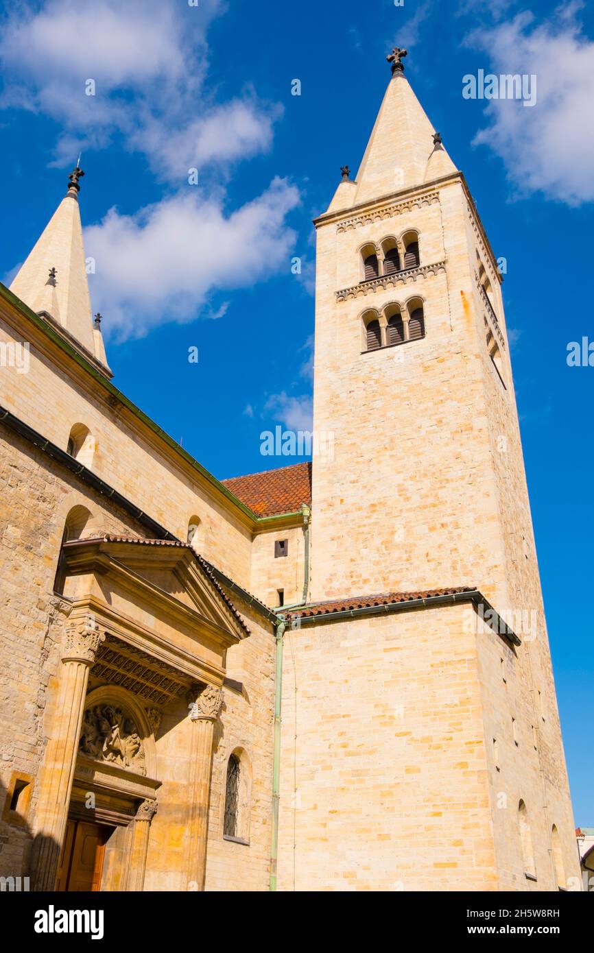 Bazilika svatého Jiří, Basilica di San Giorgio, Hradcany, Praga, Repubblica Ceca Foto Stock