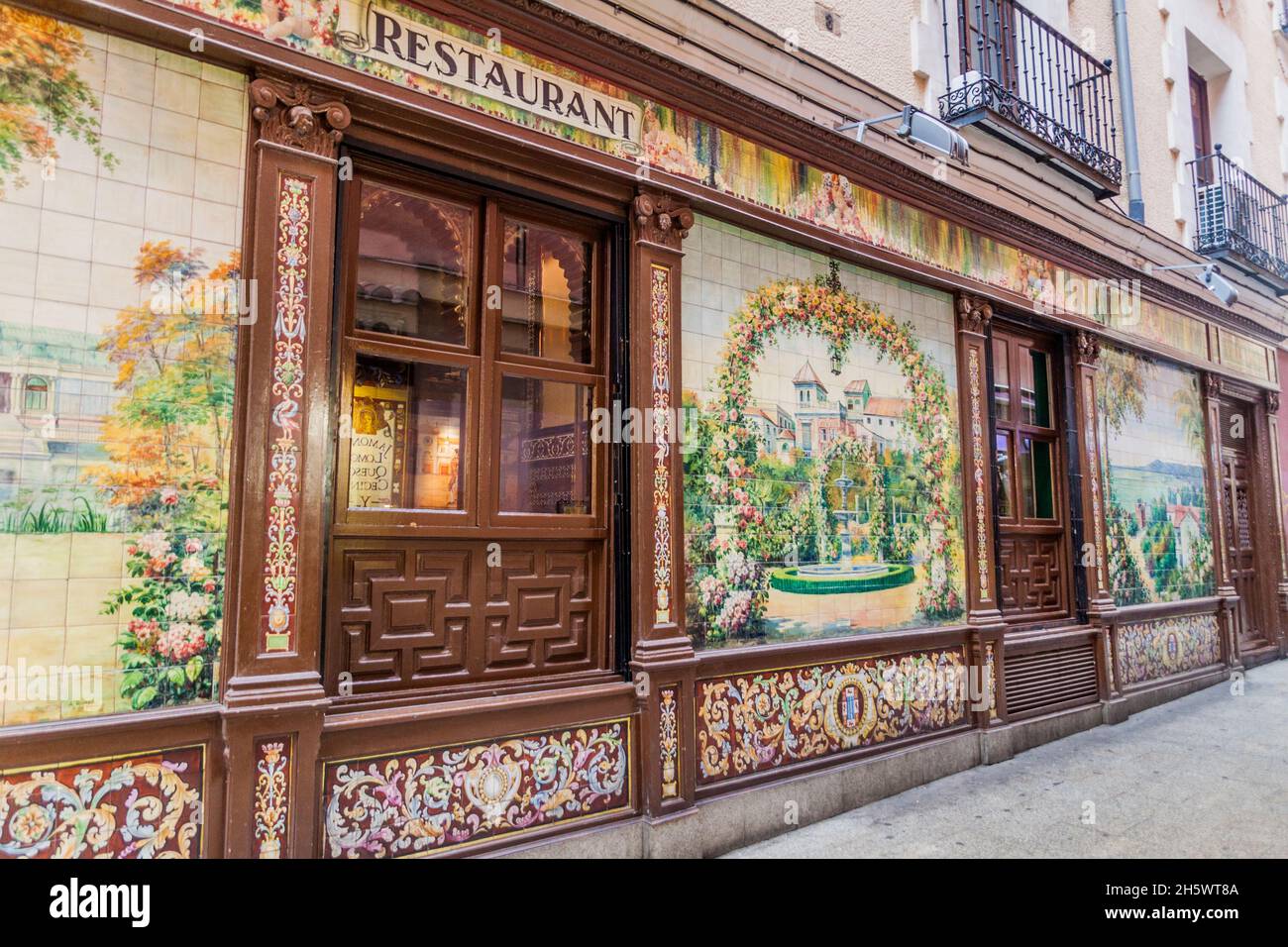 MADRID, SPAGNA - 22 OTTOBRE 2017: Il ristorante Villa Rosa offre ballerini di flamenco dal vivo a Madrid. Foto Stock