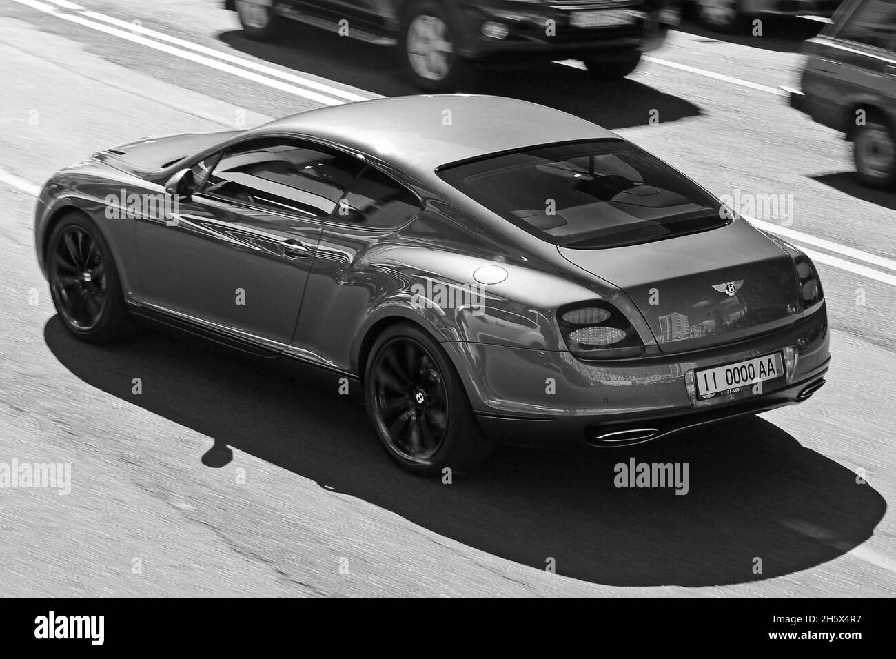 Kiev, Ucraina - 10 giugno 2017: Bentley Continental Supersports in città Foto Stock