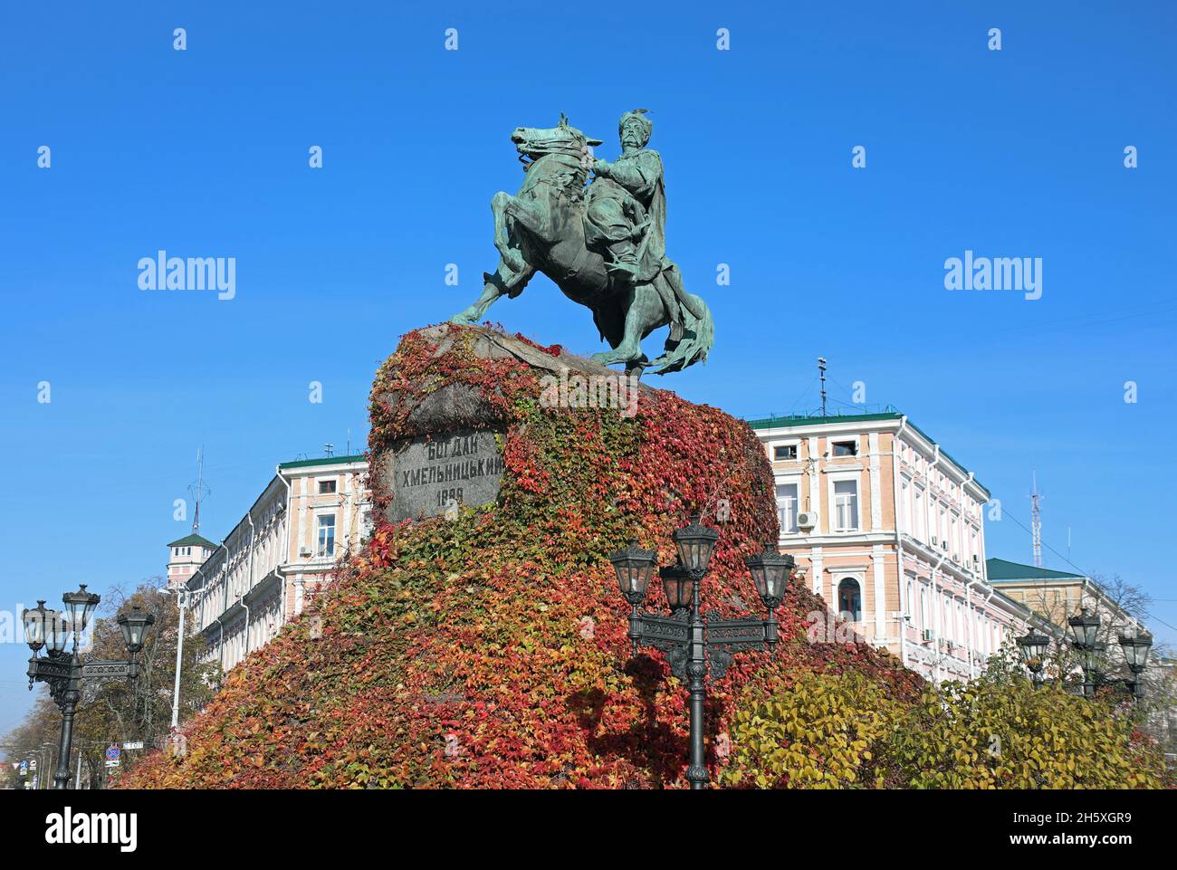 Statua equestre di Bohdan Khmelnytsky a Kyiv Foto Stock