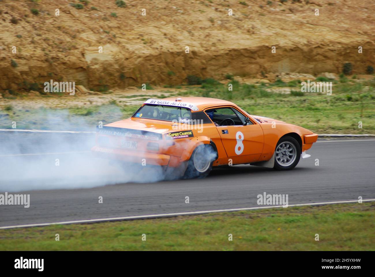 Mark 'Shidmark' Parsons Arrow Wheels concorrente all'interno della ERC Series a Hampton Downs, a sud di Auckland NZ nel 2010. Triumph TR7 V8 autentico. Foto Stock