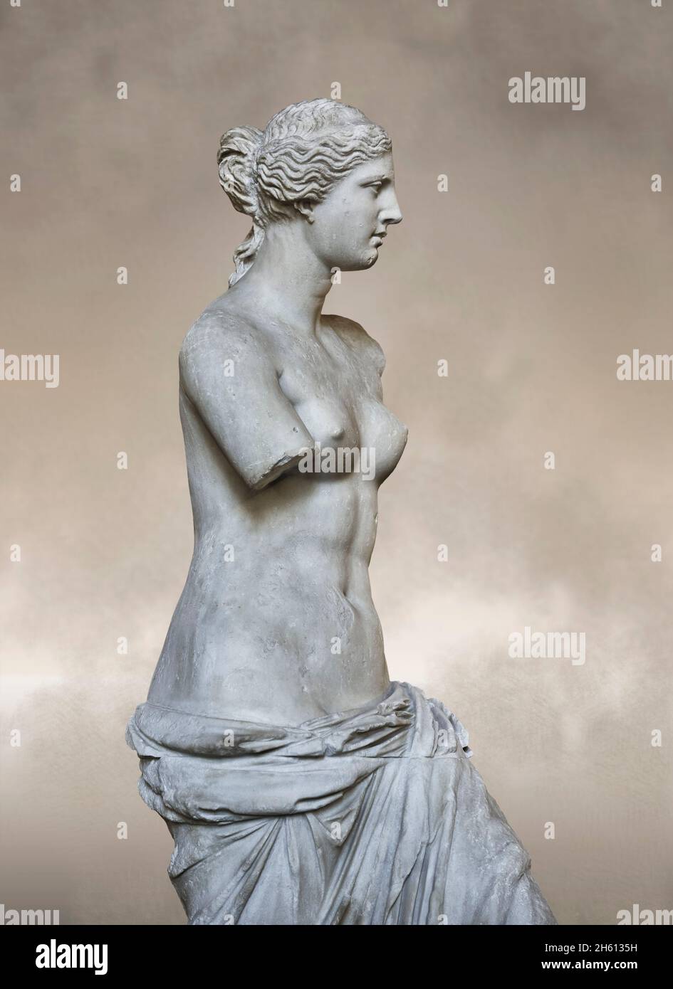 Venus de Milo ancinet statua greca di Afrodite, circa 150 e 125 AC, Museo del Louvre Ma399 o N527. Afrodite è raffigurato capelli in una pistola con un testone Foto Stock