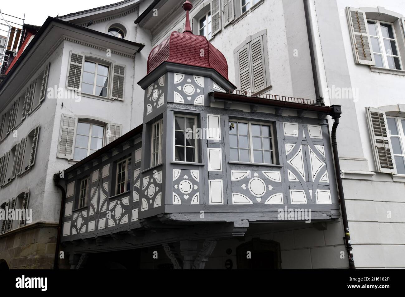 Lucerna, Svizzera antico edificio a graticcio di Bahnhofstrasse a Lucerna. Cantone Lucerna, Svizzera Foto Stock