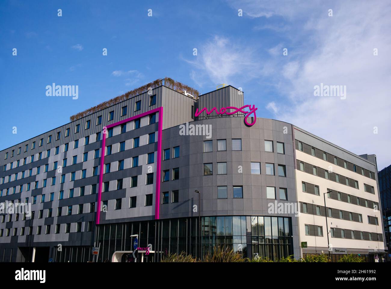 Il Moxy Hotel Southampton si trova in Harbour Road vicino a Westquay UK. Foto Stock