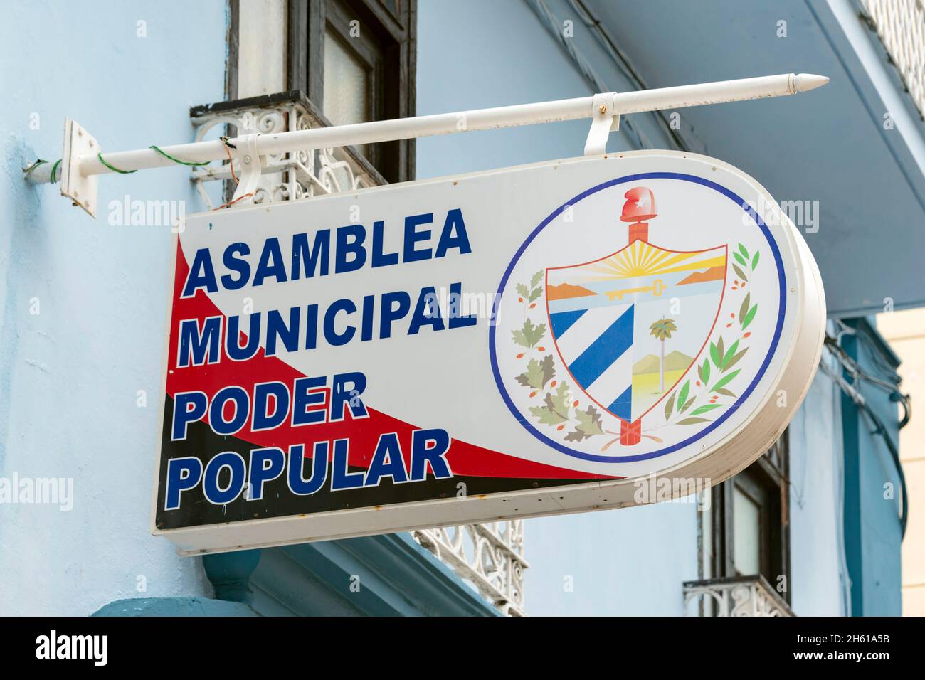 Segno dell'Assemblea popolare del potere o del Poder municipale di Asamblea popolare in Sancti Spiritus, Cuba. 11 novembre 2021 Foto Stock