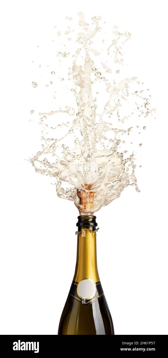 bottiglia di champagne sbottigliata con spruzzi e sughero in movimento. isolato su bianco. concetto di celebrazione. Foto Stock