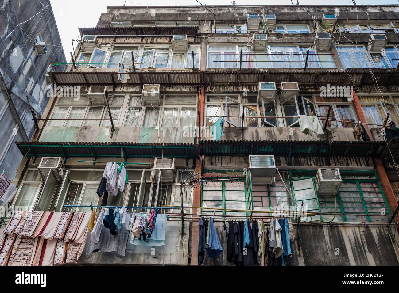 edificio residenziale nel quartiere della classe operaia, hong kong Foto Stock